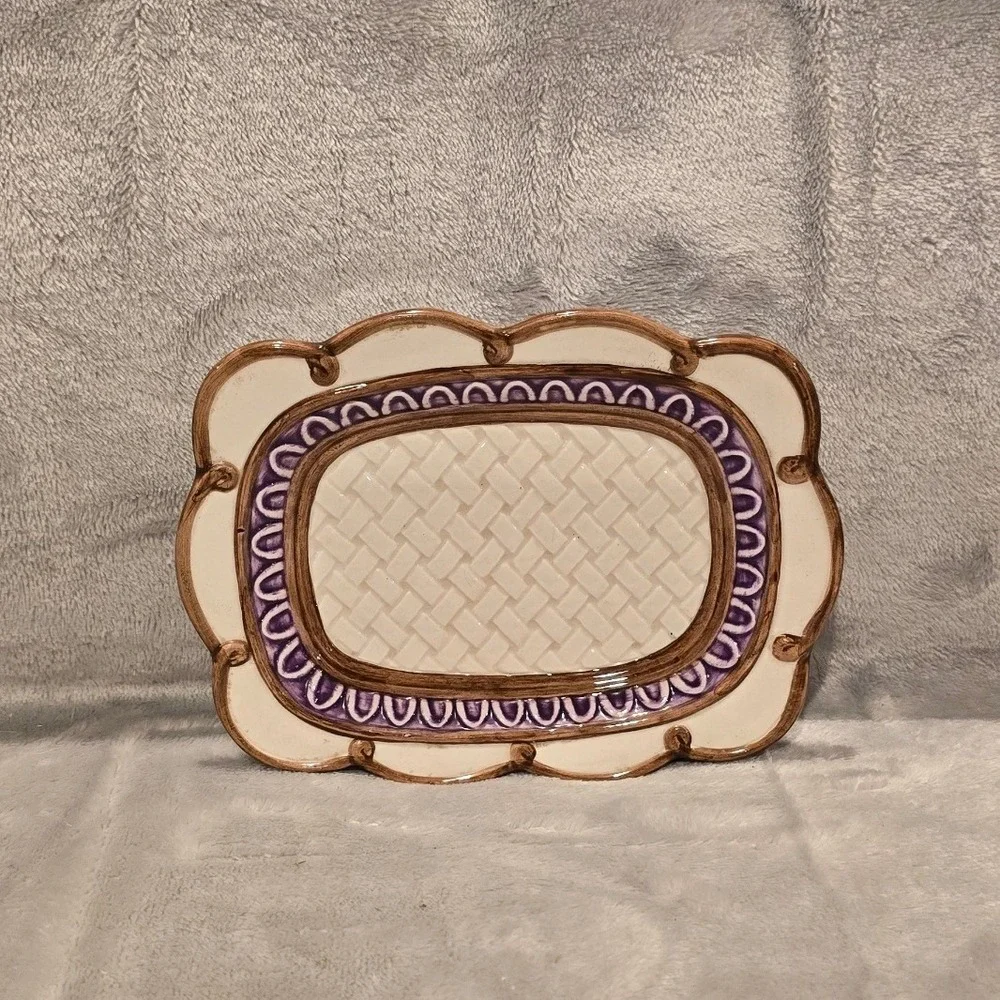 Vintage 1995 Omnibus by Fitz and Floyd Purple Basketweave Scalloped Soap Dish